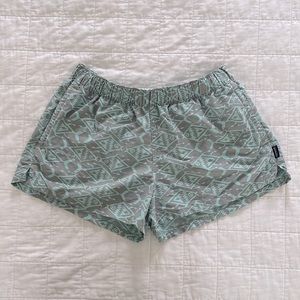 Patagonia Baggies fish motif size medium m